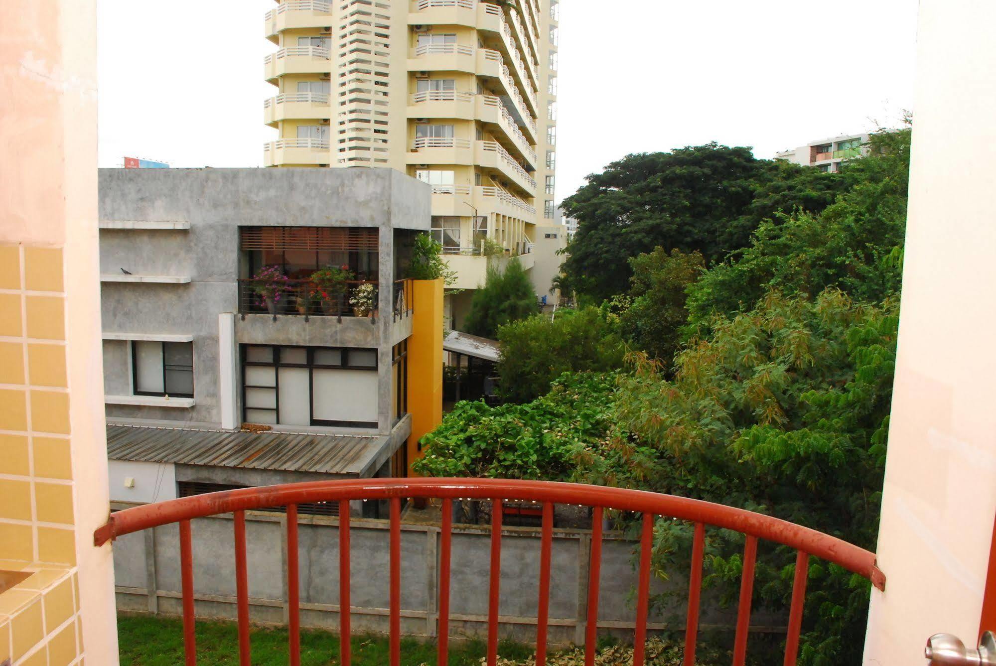 Hotel The Phen House HHQ Exterior foto
